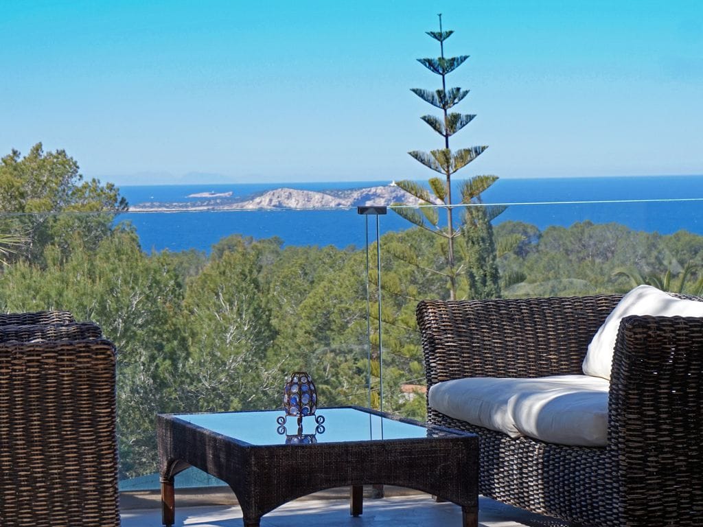 6 bedroom villa in Cala Salada