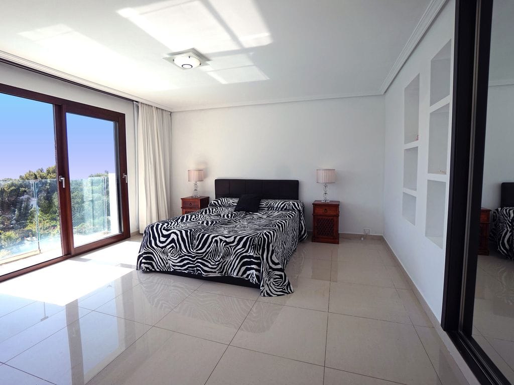 6 bedroom villa in Cala Salada