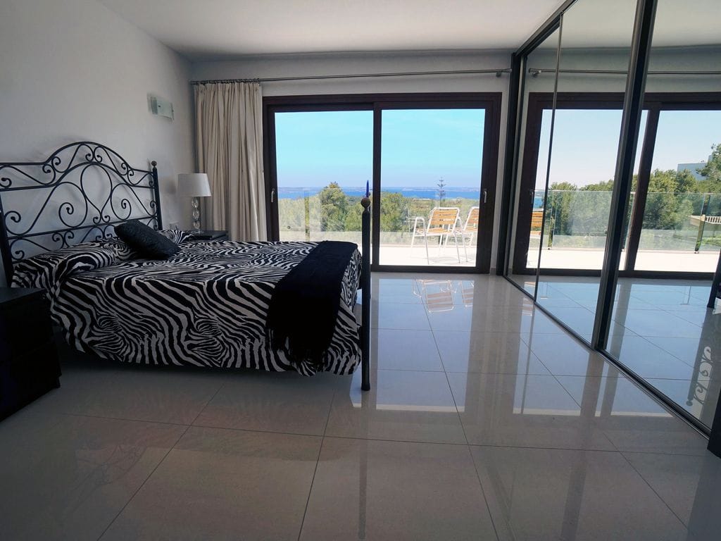 6 bedroom villa in Cala Salada