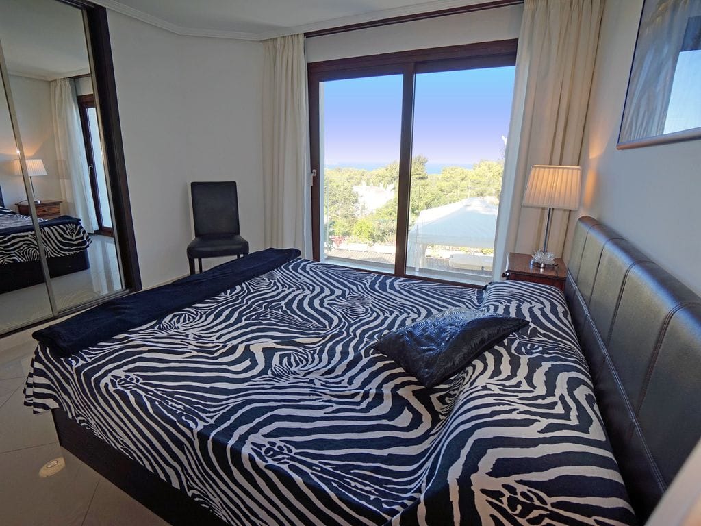 6 bedroom villa in Cala Salada