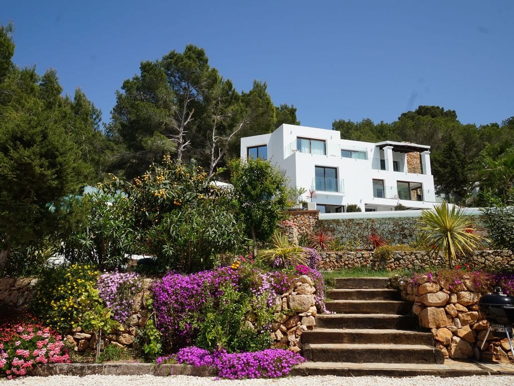 6 bedroom villa in Cala Salada