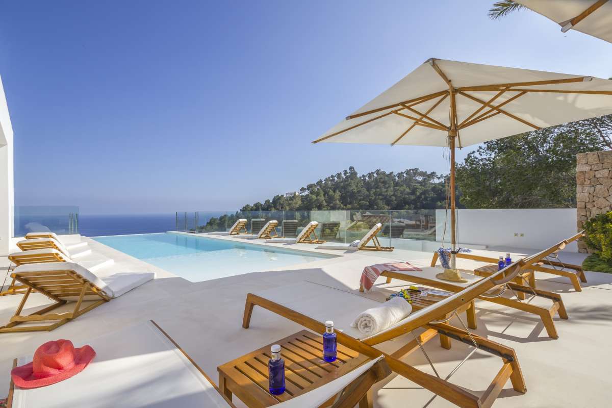 8 bedroom villa in Roca Llisa