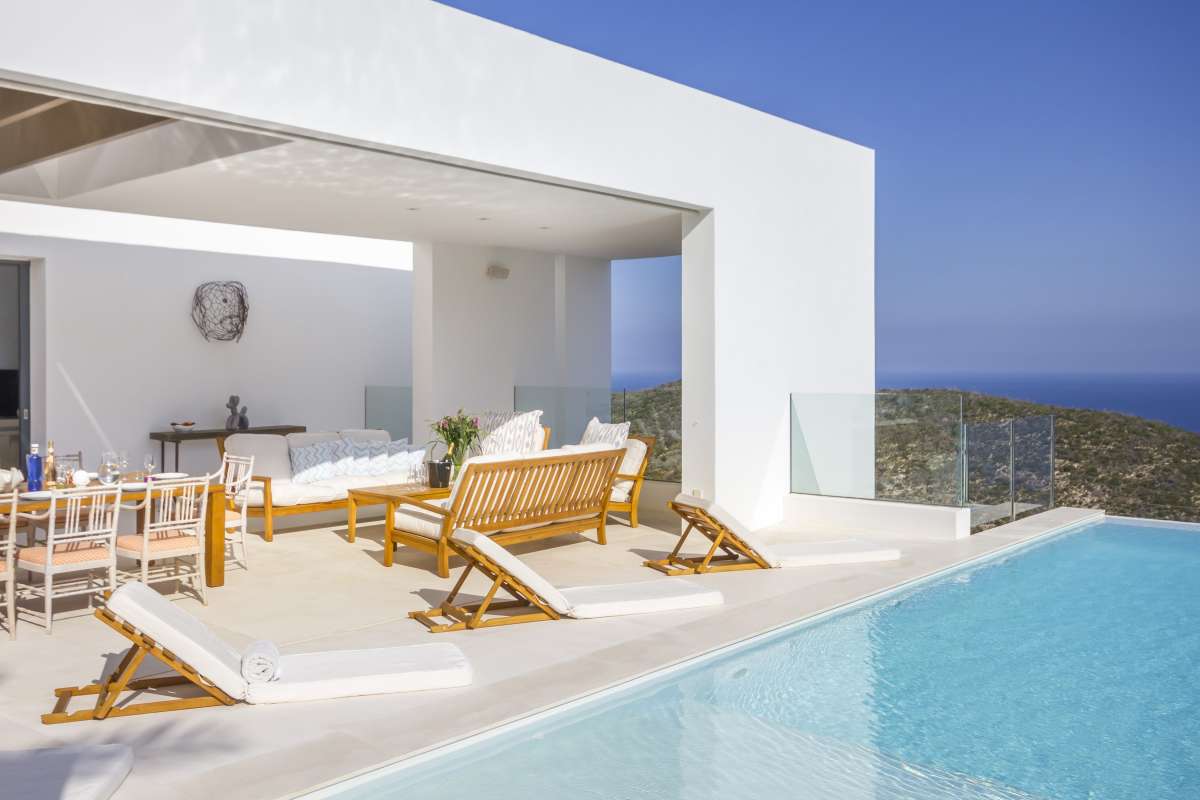 8 bedroom villa in Roca Llisa