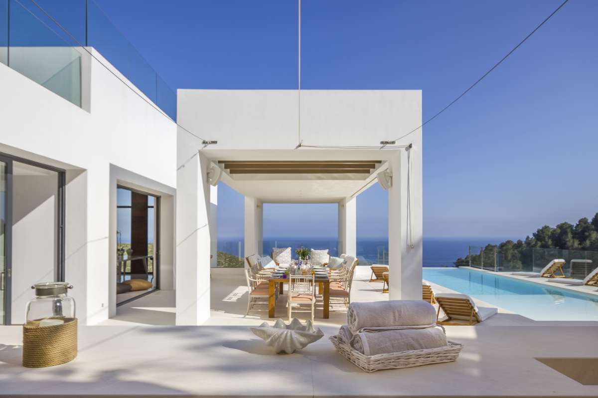 8 bedroom villa in Roca Llisa