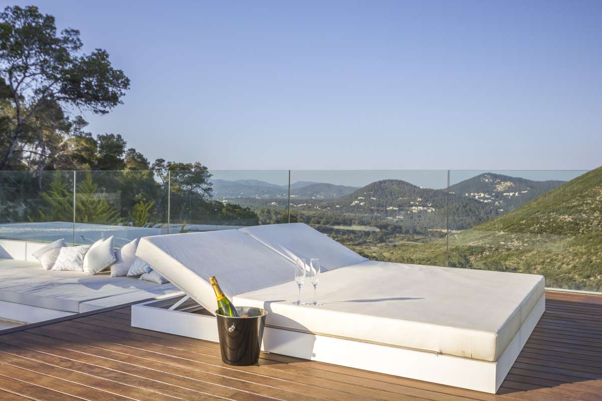 8 bedroom villa in Roca Llisa