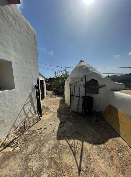 4 bedroom villa in Cala San Vicente
