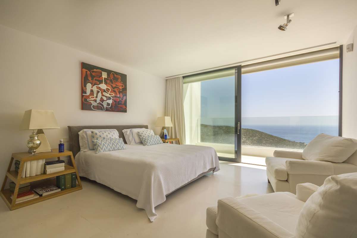 8 bedroom villa in Roca Llisa