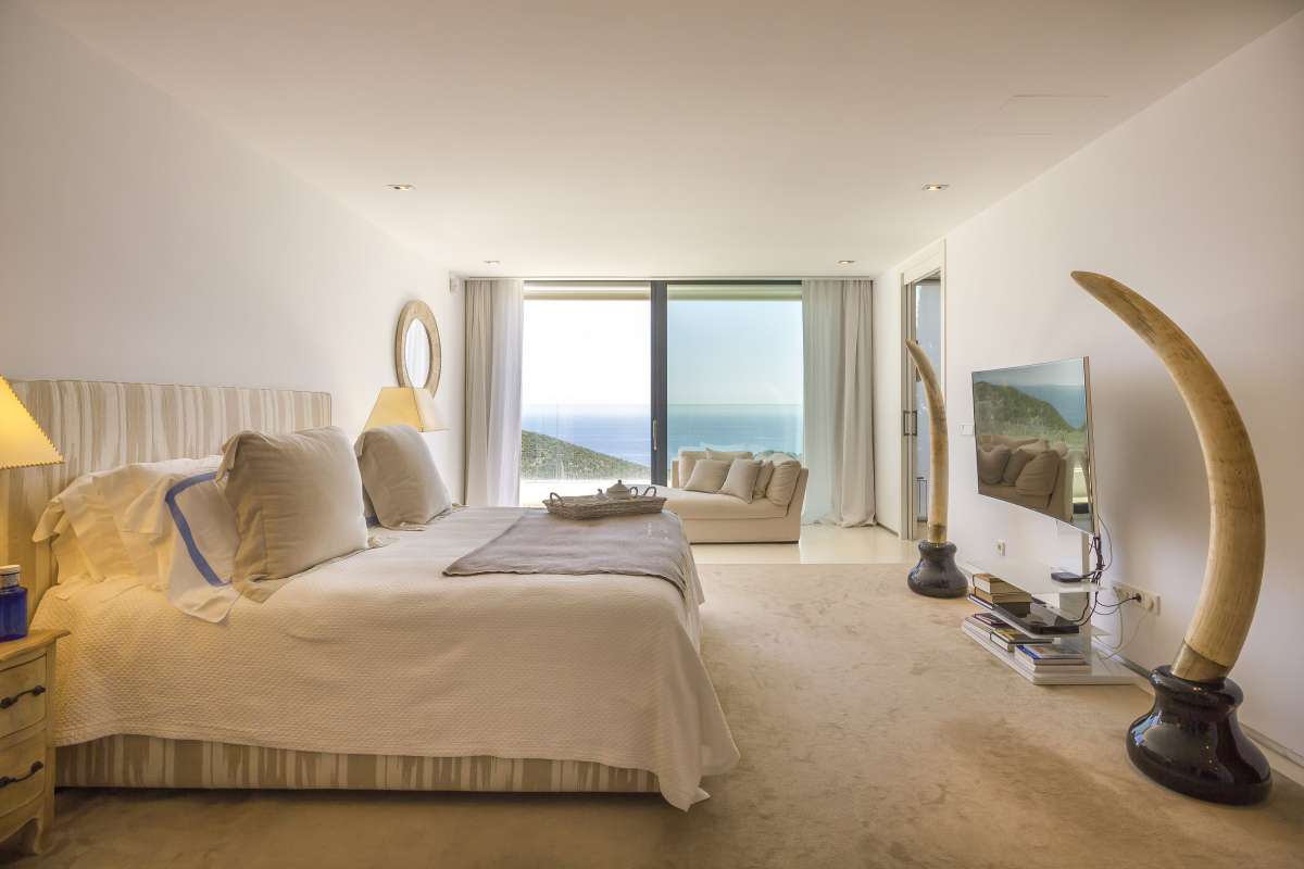 8 bedroom villa in Roca Llisa