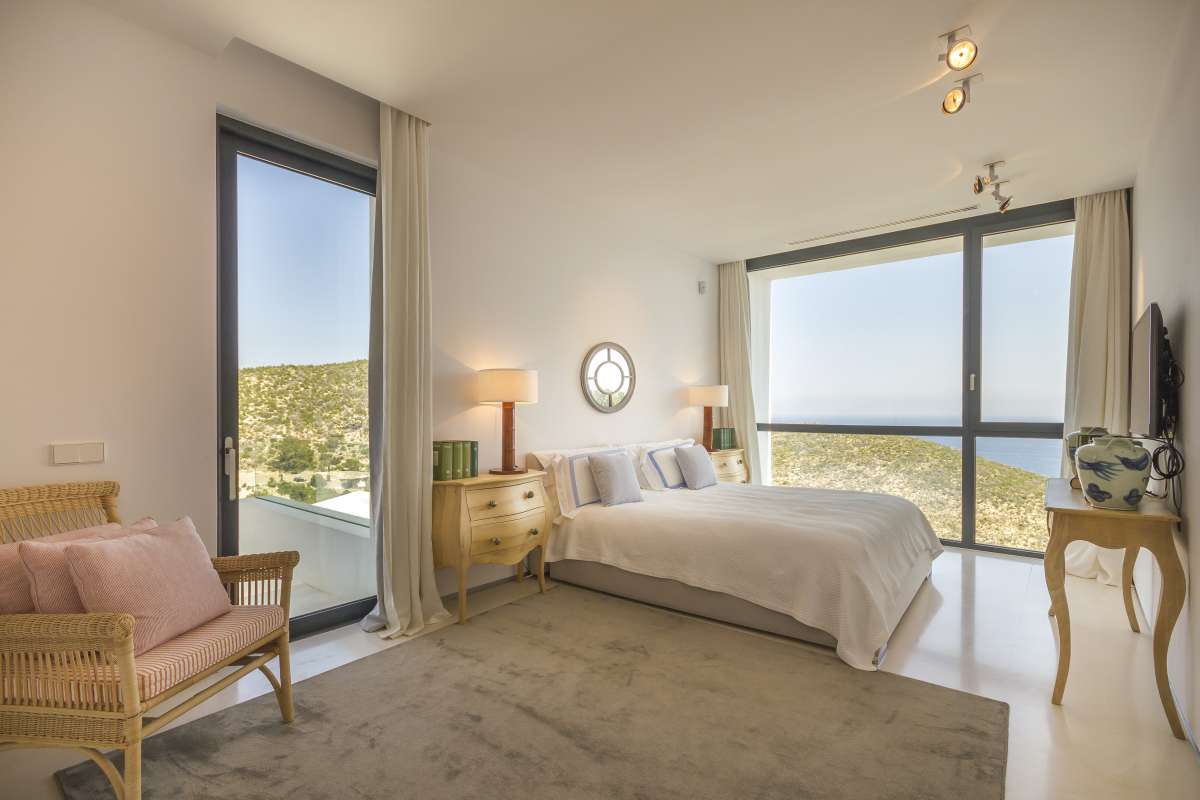 8 bedroom villa in Roca Llisa