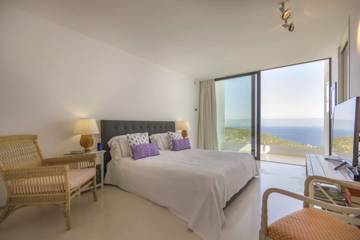 8 bedroom villa in Roca Llisa
