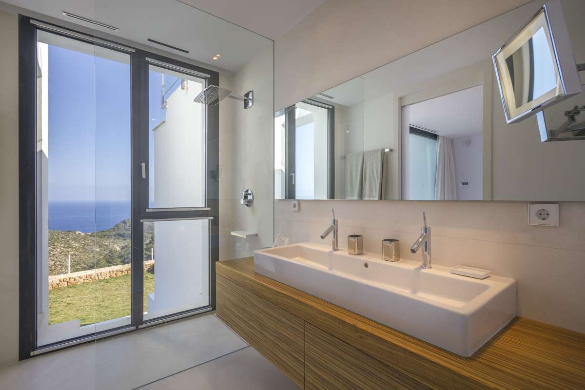 8 bedroom villa in Roca Llisa