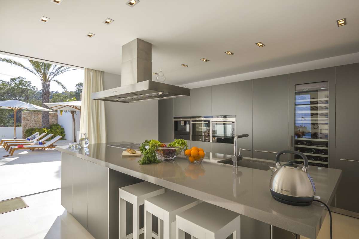8 bedroom villa in Roca Llisa