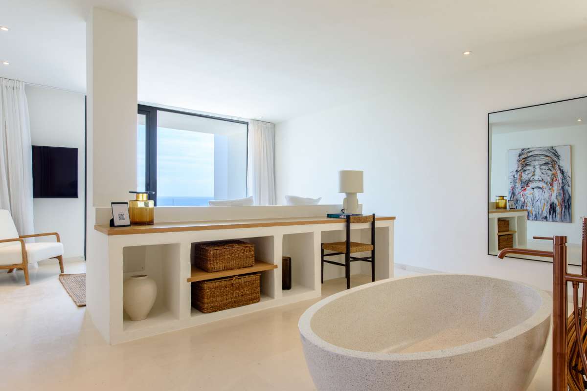5 bedroom villa in Roca Llisa