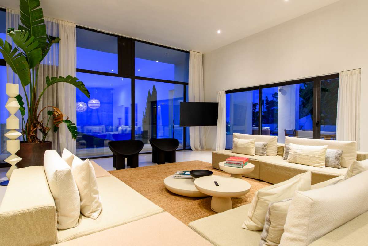 5 bedroom villa in Roca Llisa