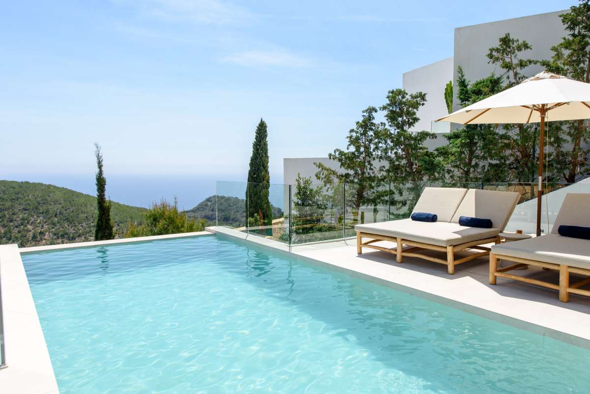 5 bedroom villa in Roca Llisa