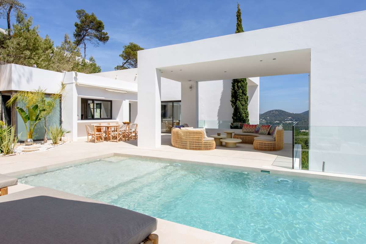 5 bedroom villa in Roca Llisa