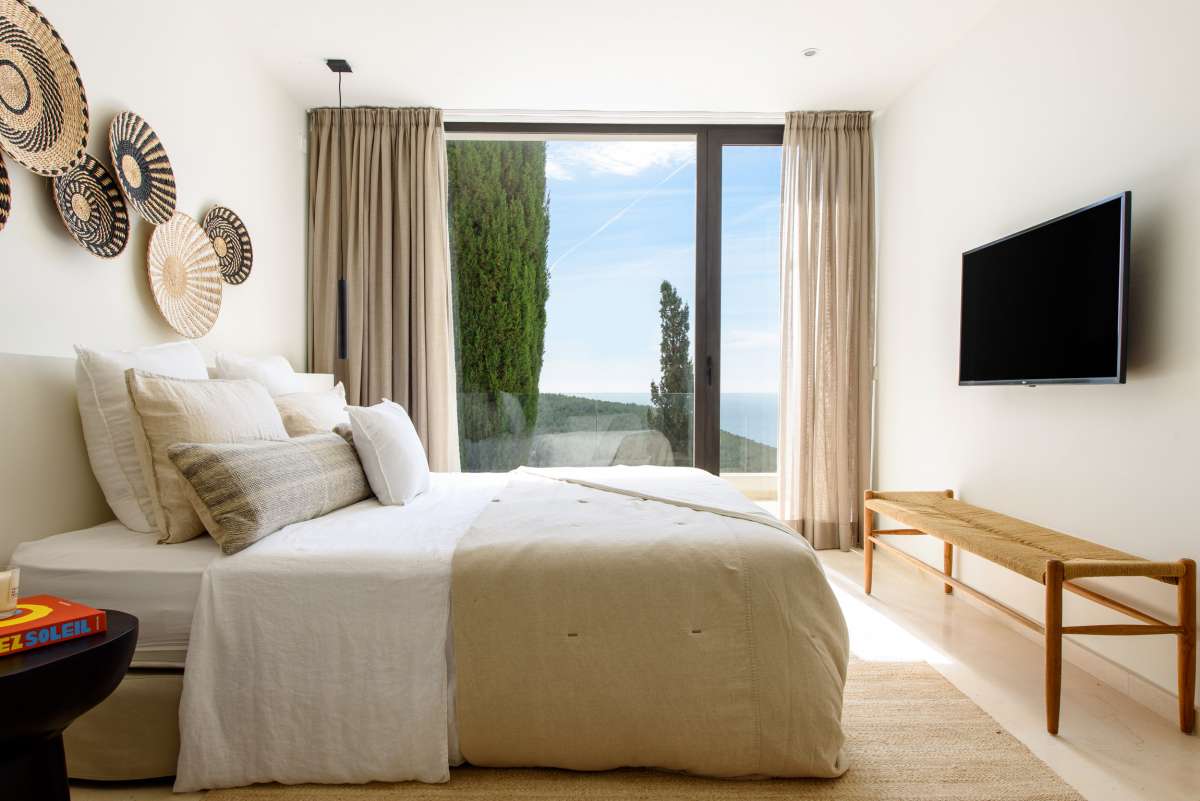 5 bedroom villa in Roca Llisa
