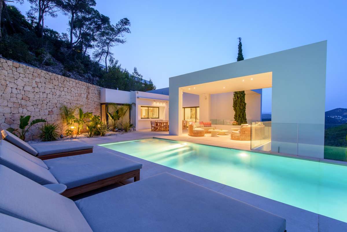 5 bedroom villa in Roca Llisa