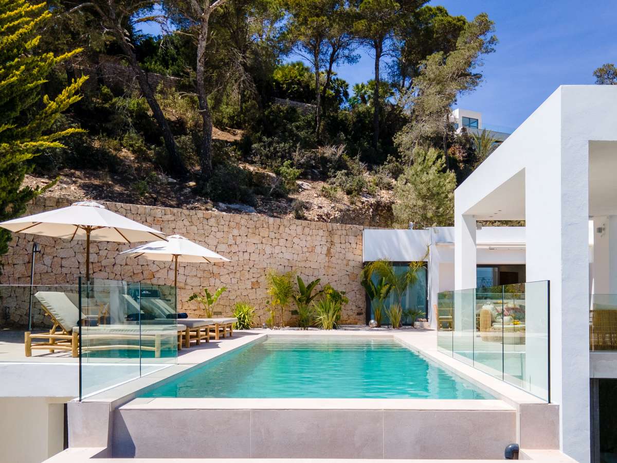5 bedroom villa in Roca Llisa