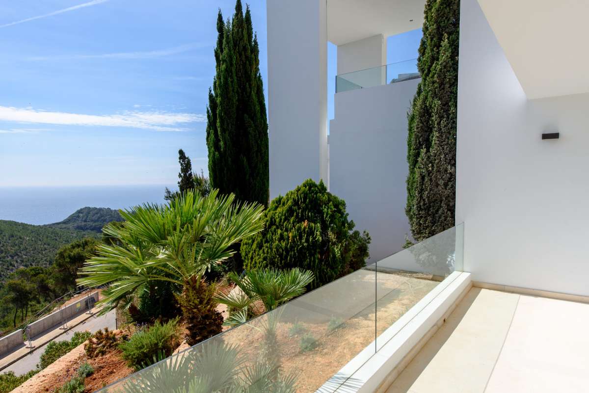 5 bedroom villa in Roca Llisa