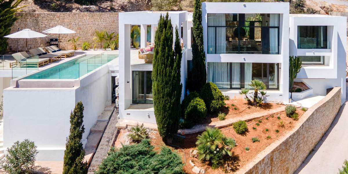 5 bedroom villa in Roca Llisa