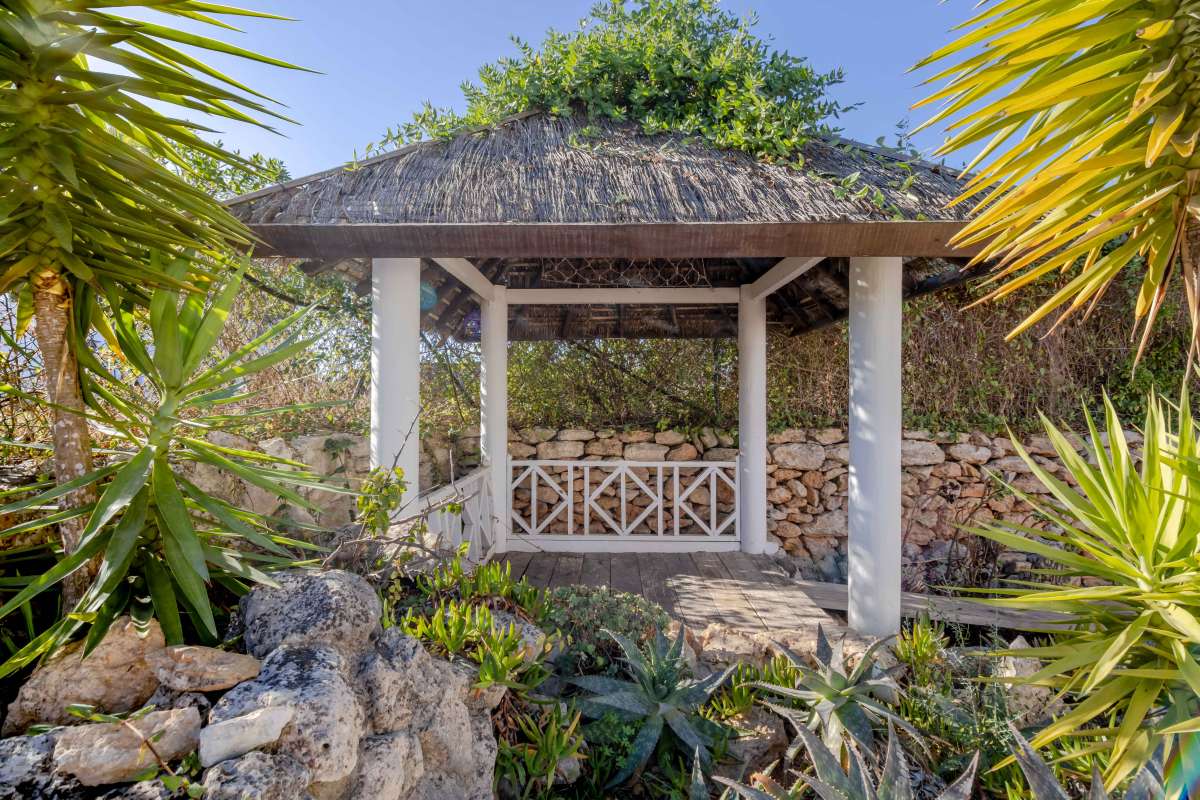 bedroom villa in