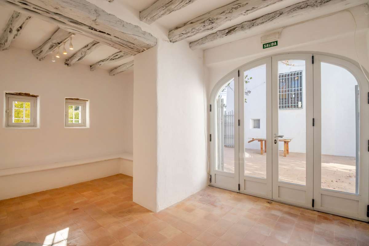 bedroom villa in