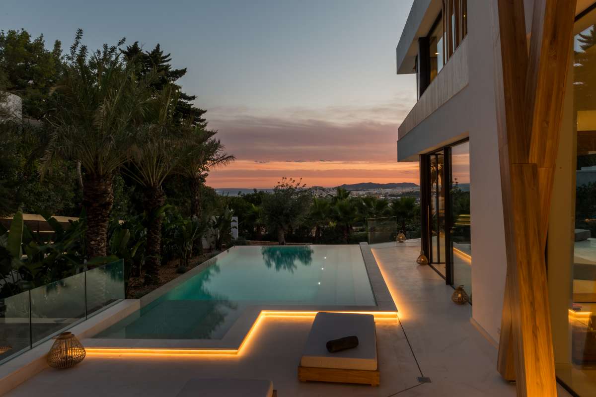 6 bedroom villa in Can Furnet