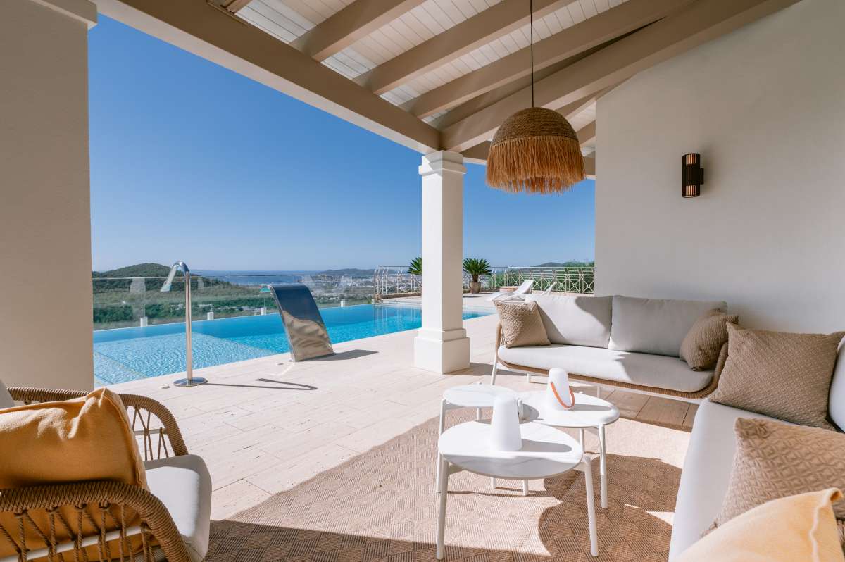 7 bedroom villa in Can Furnet
