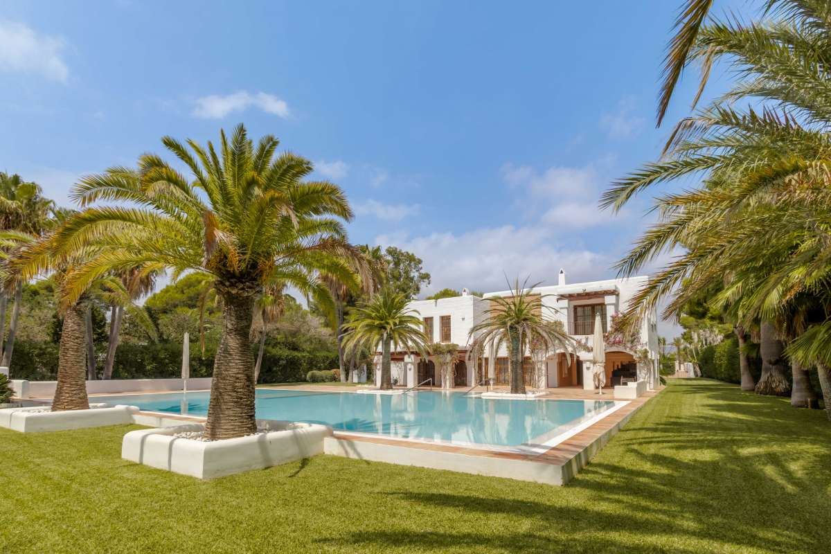 3 bedroom villa in Cala Martina