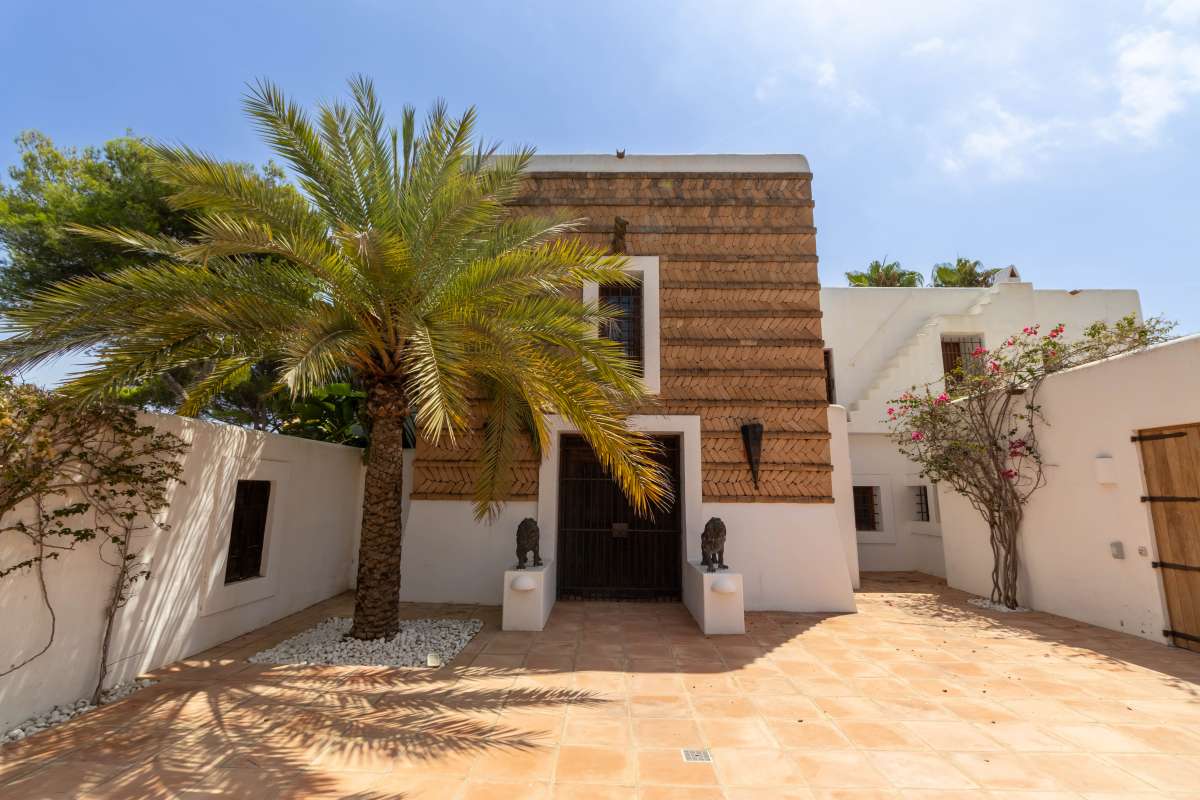 3 bedroom villa in Cala Martina
