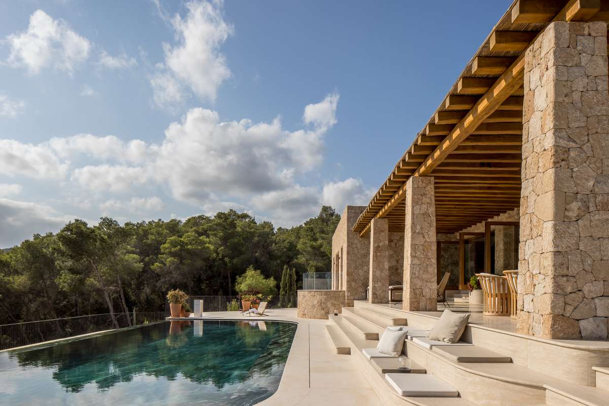 6 bedroom villa in Cala Mastella