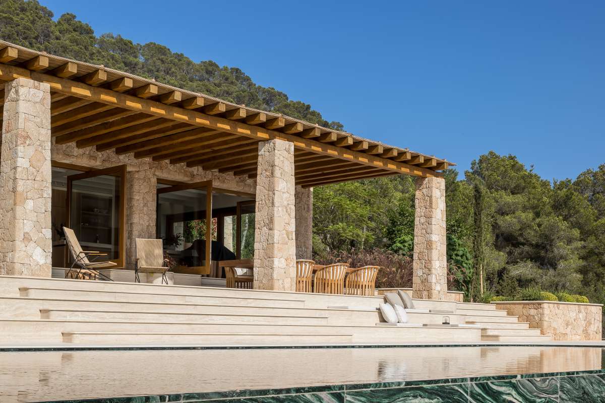 6 bedroom villa in Cala Mastella