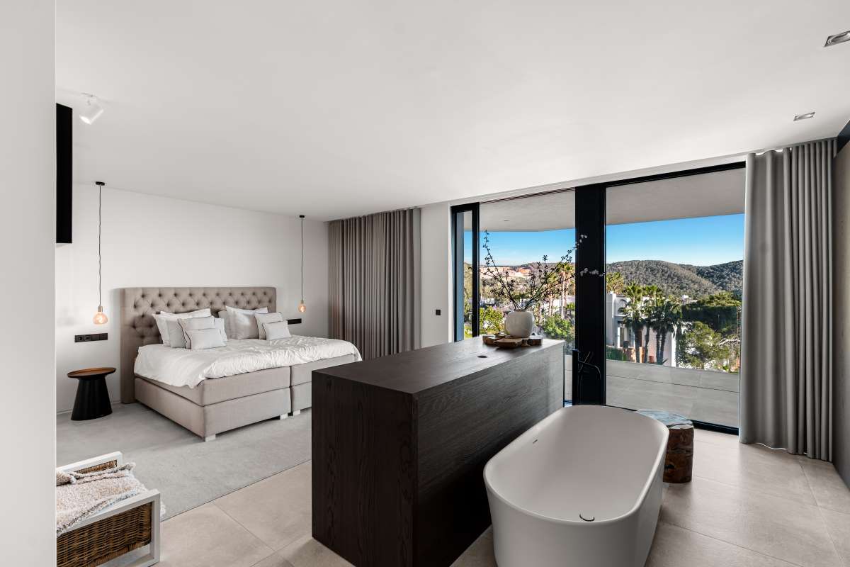 6 bedroom villa in Can Furnet
