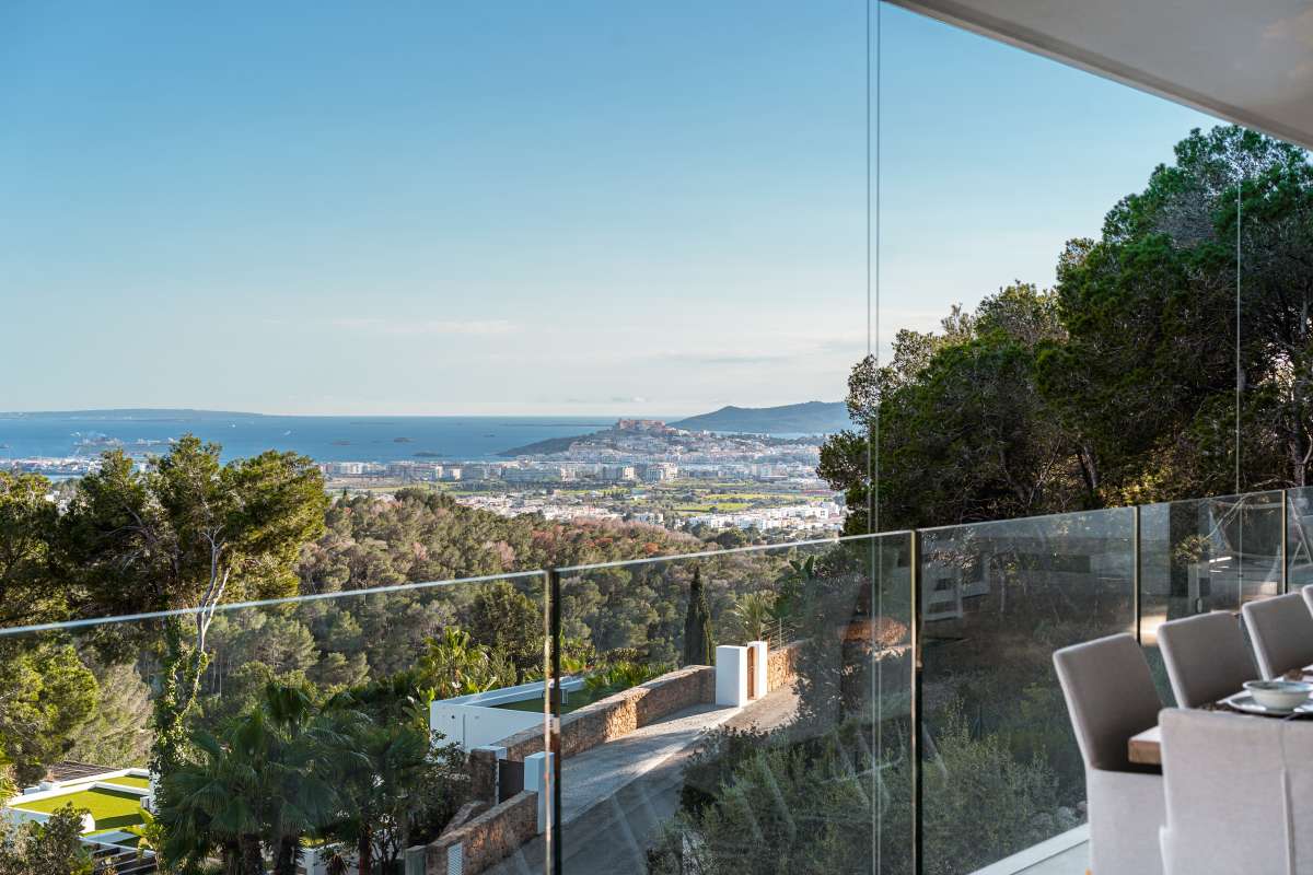 6 bedroom villa in Can Furnet
