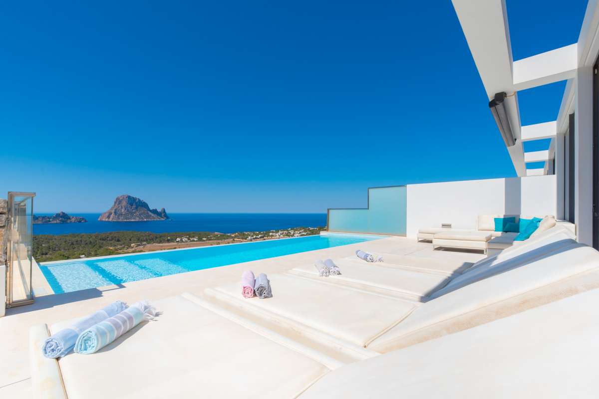 5 bedroom villa in Cala Carbó