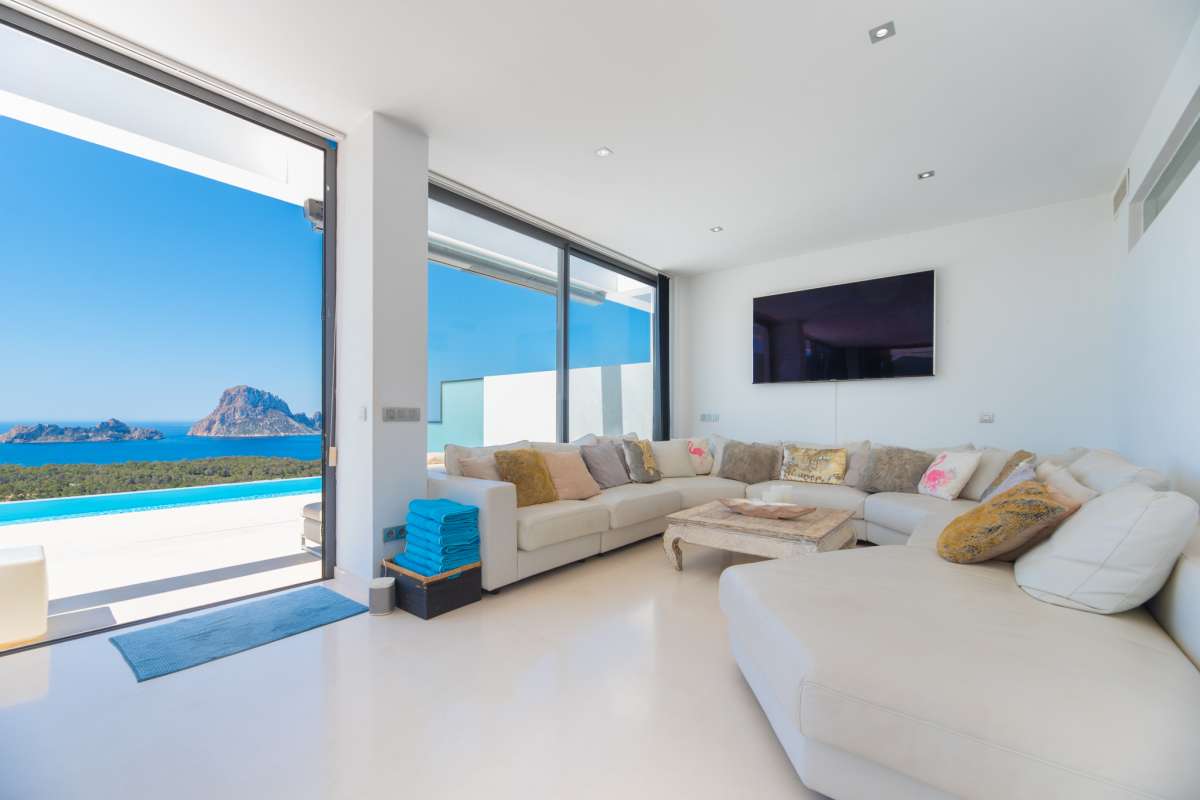 5 bedroom villa in Cala Carbó
