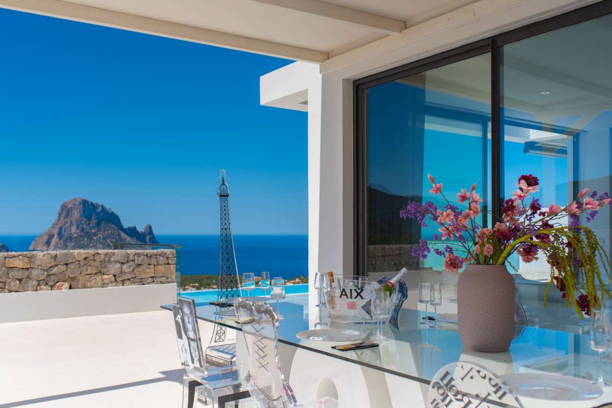 5 bedroom villa in Cala Carbó