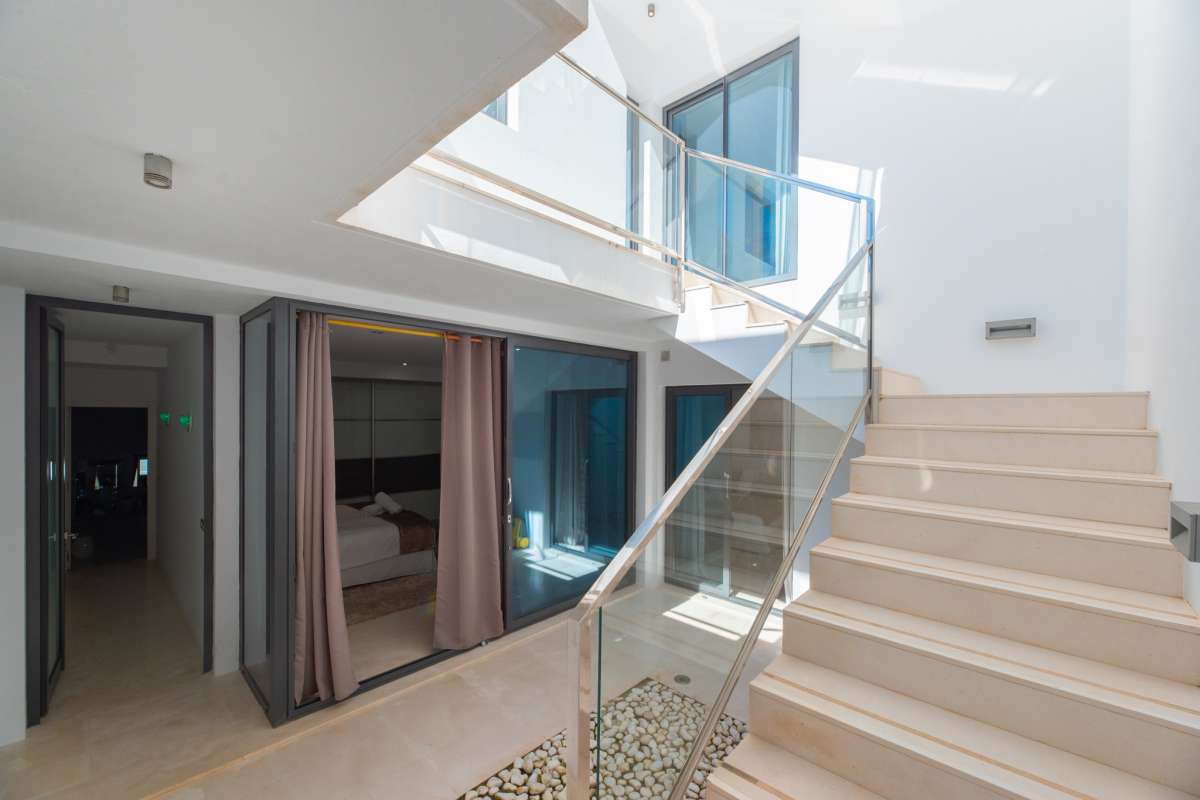 5 bedroom villa in Cala Carbó