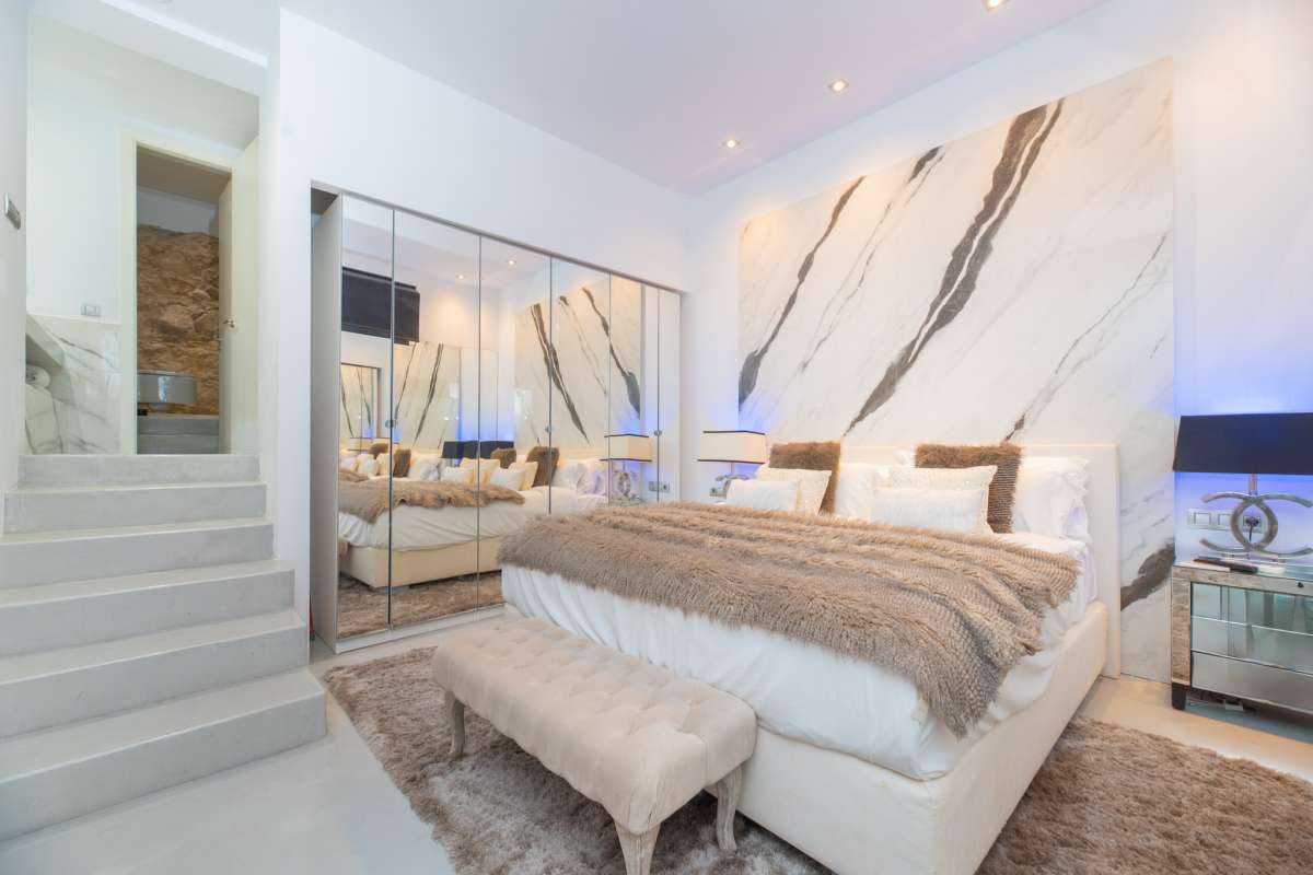 5 bedroom villa in Cala Carbó