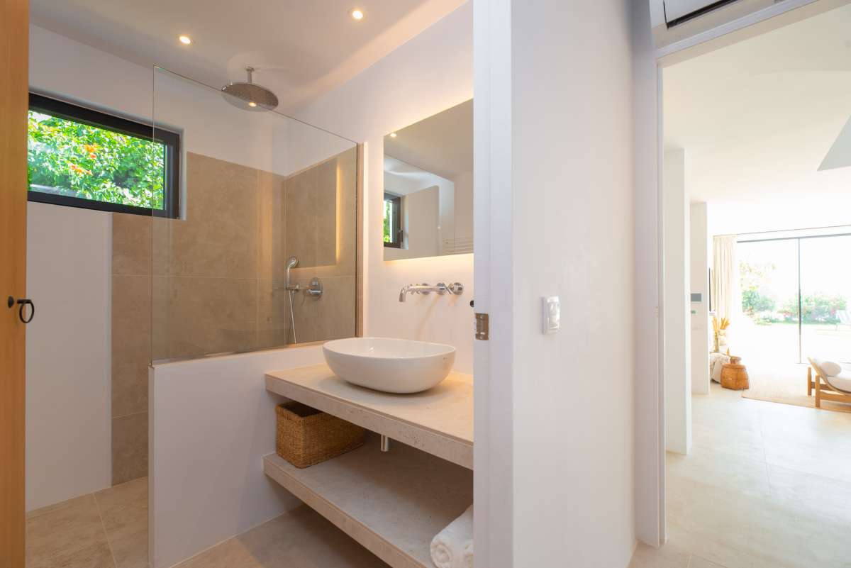6 bedroom villa in Cap Martinet