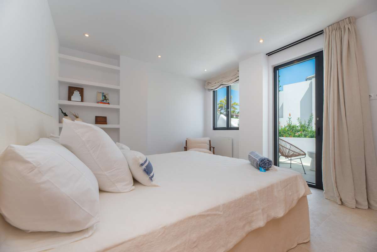 6 bedroom villa in Cap Martinet