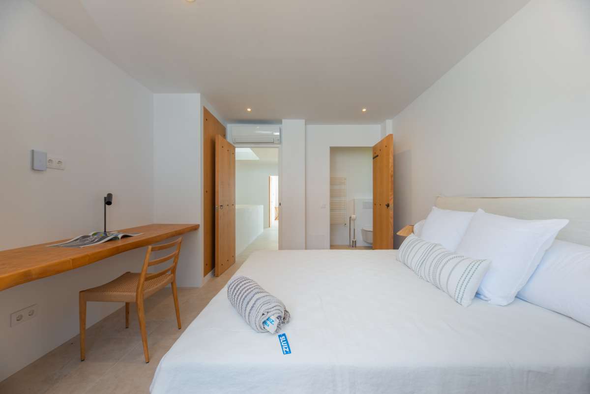 6 bedroom villa in Cap Martinet
