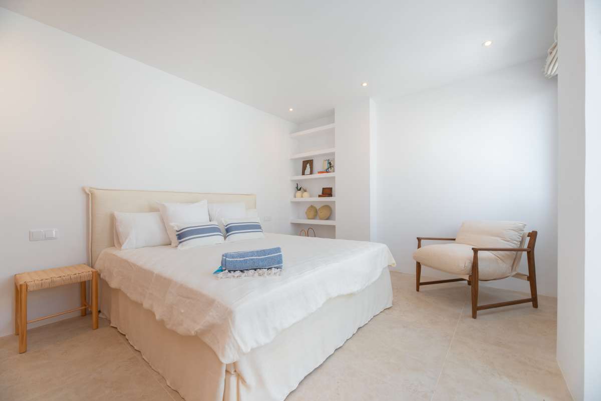 6 bedroom villa in Cap Martinet