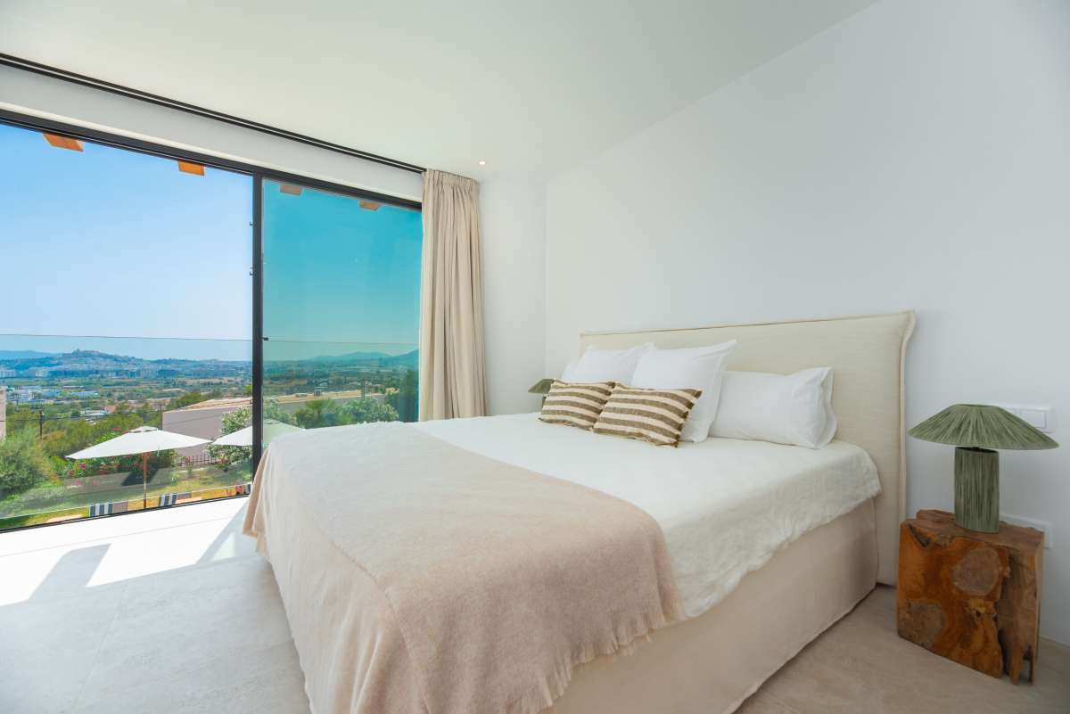 6 bedroom villa in Cap Martinet