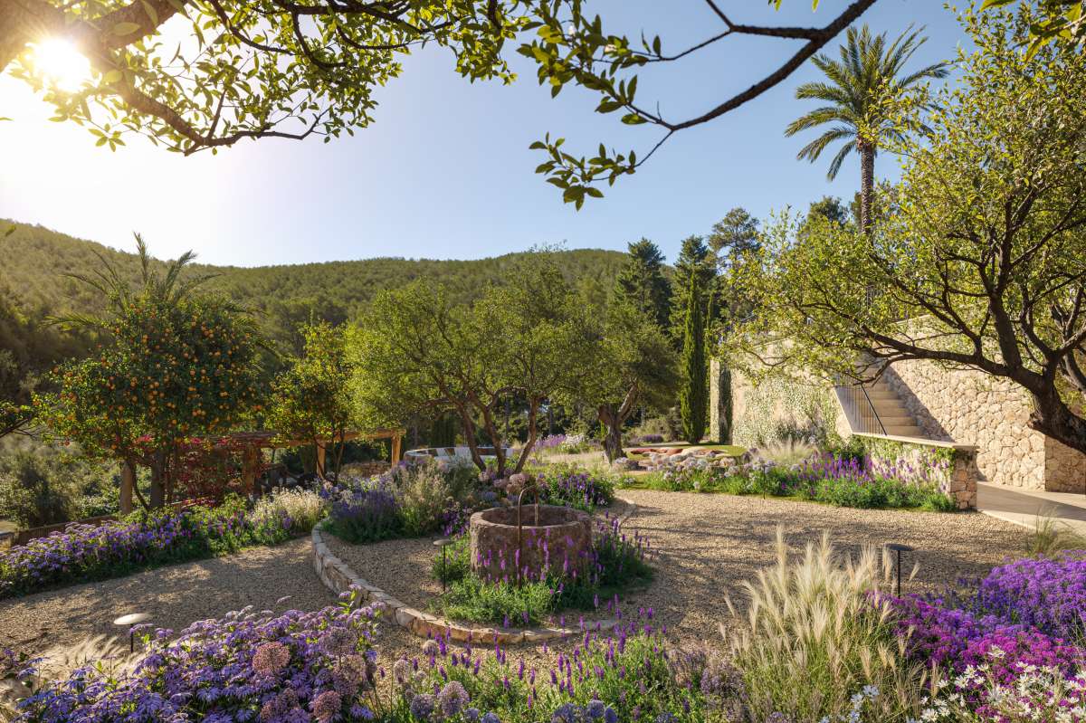 bedroom plot in Roca Llisa