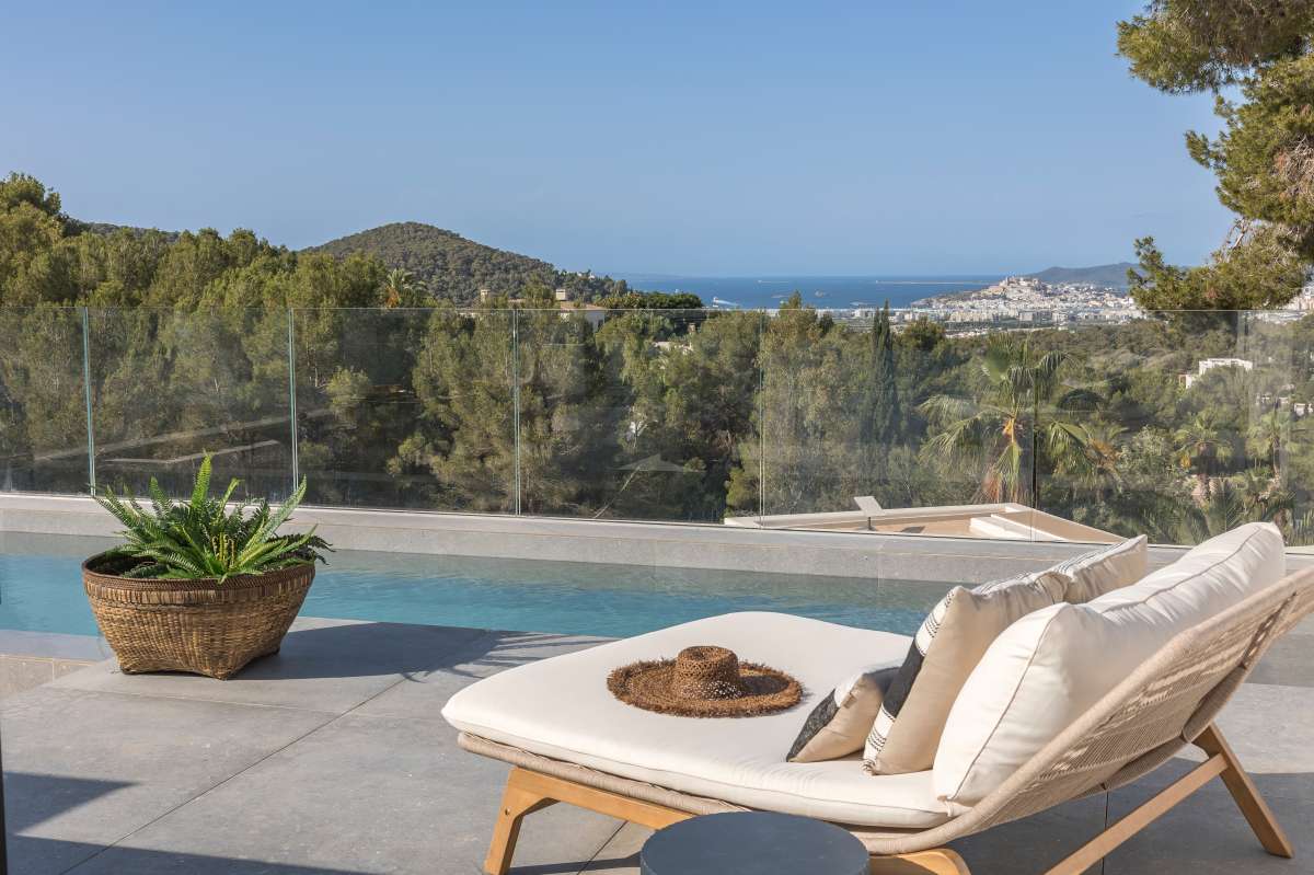 5 bedroom villa in Can Furnet