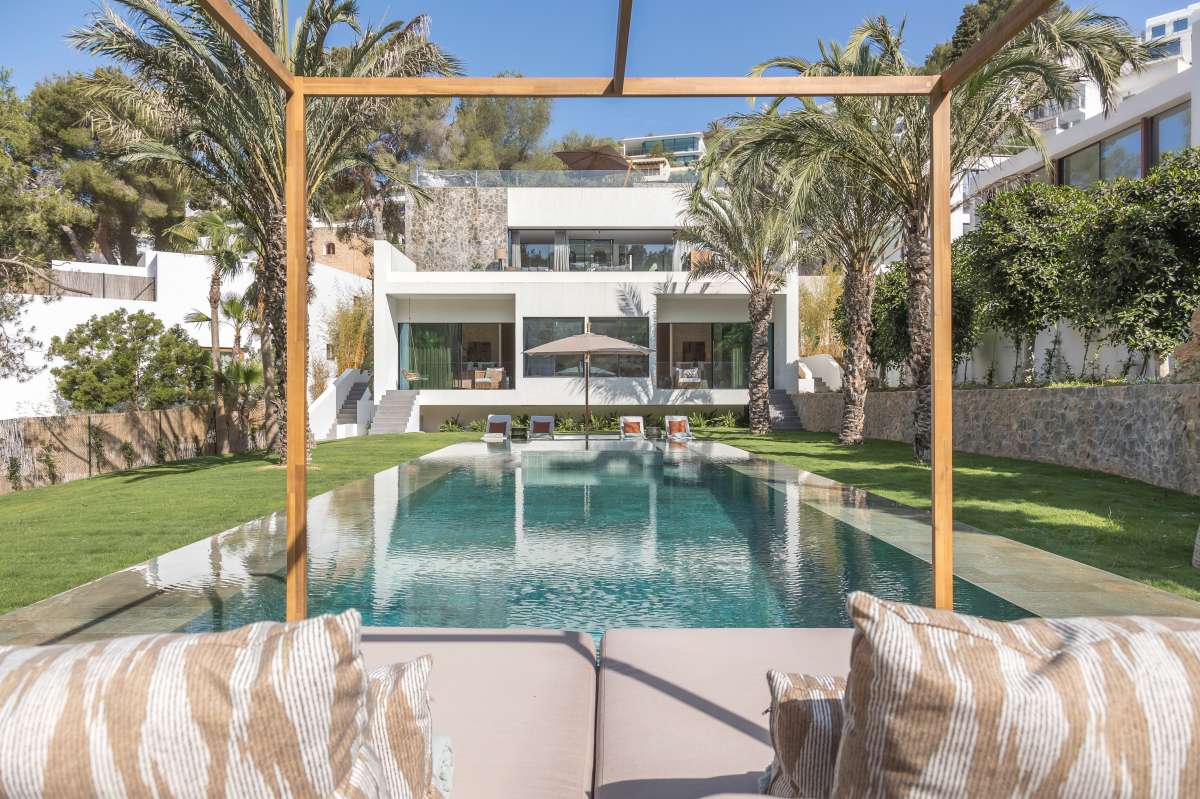 5 bedroom villa in Can Furnet