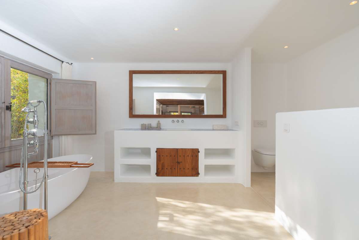 5 bedroom villa in Sant Llorenç de Balàfia
