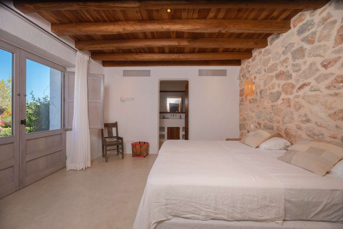 5 bedroom villa in Sant Llorenç de Balàfia